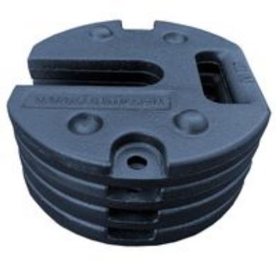 Schwarze Stapelscheiben aus Gusseisen mit Schlitz und Tragegriff, verwendet als Gewichte für…